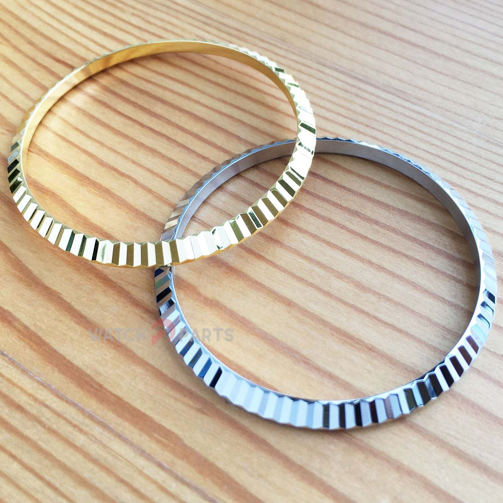 Lunetta ad anello scanalato in - Rolex Watch Datejust recensione e prezzo